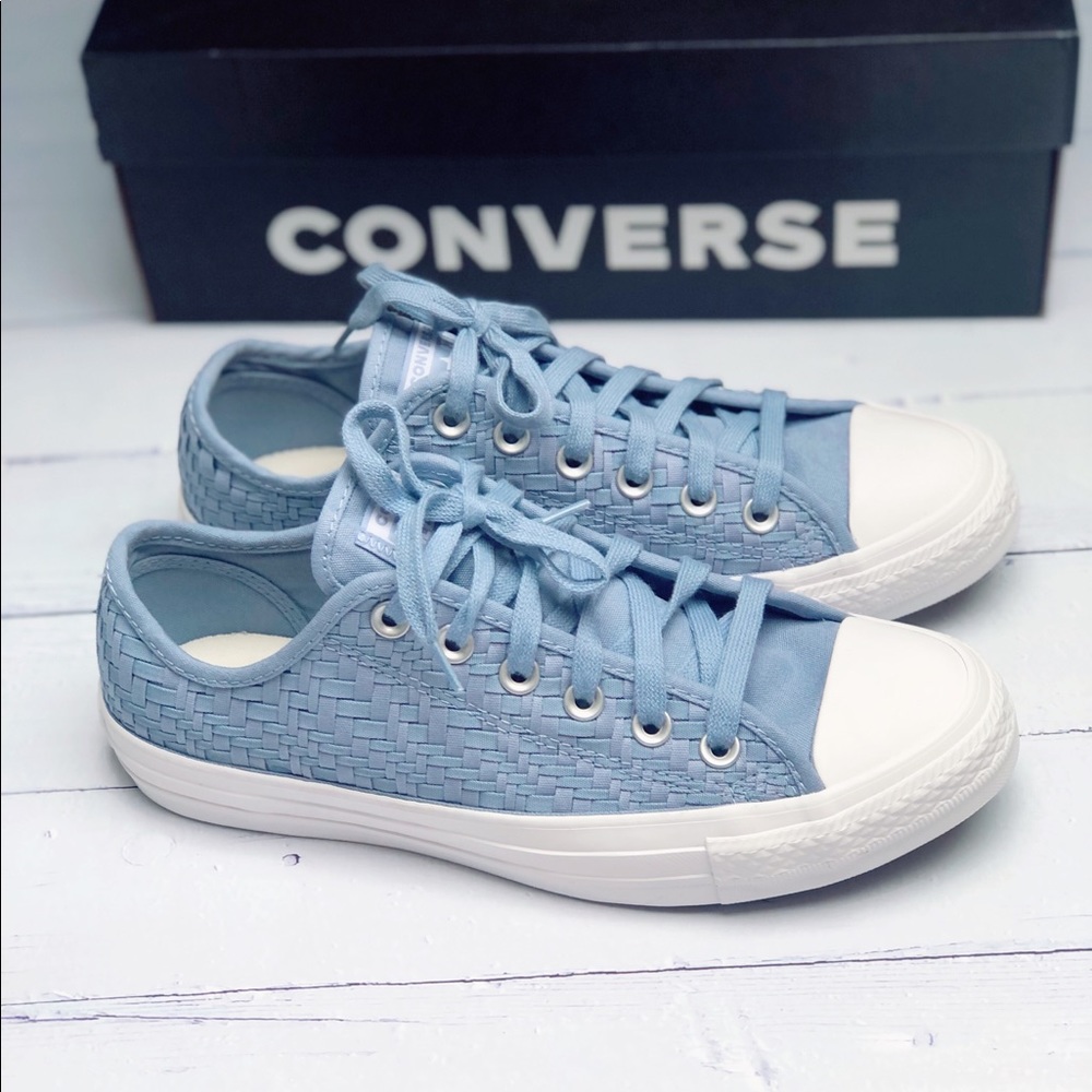 Converse blue sneaker